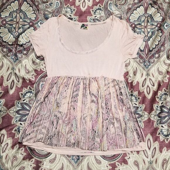Daytrip Pink Patterned Lace Shabby Chic Dainty Fit & Flare Short Sleeve Blouse  - Picture 1 of 2
